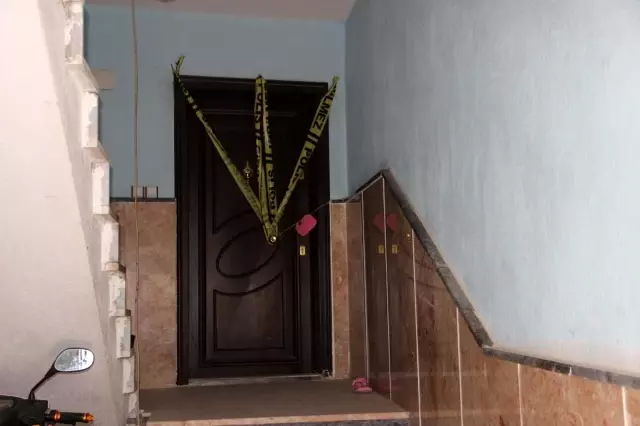 Defineciler kiraladıkları dairede yaptıkları kaçak kazıda yer altı şehri buldu Defineciler kiraladıkları dairede yaptıkları kaçak kazıda yer altı şehri buldu