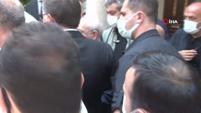 esnafi ziyaret eden kilicdaroglu vatandaslarl 2 14223276 o