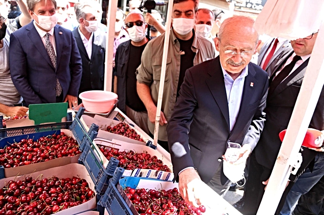 esnafi ziyaret eden kilicdaroglu vatandaslarl 4 14222826 o