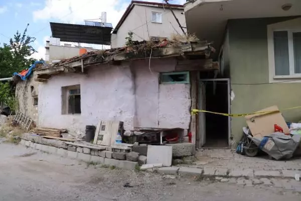 EVDE YAPILAN KAÇAK KAZIDA, TARİHİ YER ALTI ŞEHRİ ORTAYA ÇIKTI EVDE YAPILAN KAÇAK KAZIDA, TARİHİ YER ALTI ŞEHRİ ORTAYA ÇIKTI