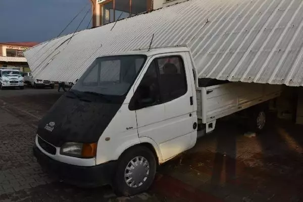 Fırtına, Nazilli'de yaşamı olumsuz etkiledi