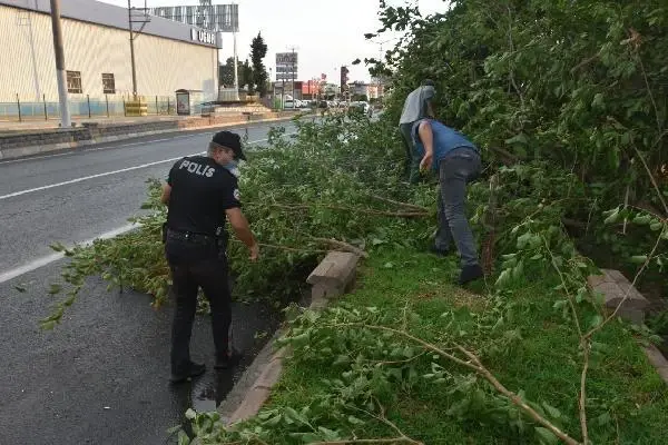 Fırtına, Nazilli'de yaşamı olumsuz etkiledi