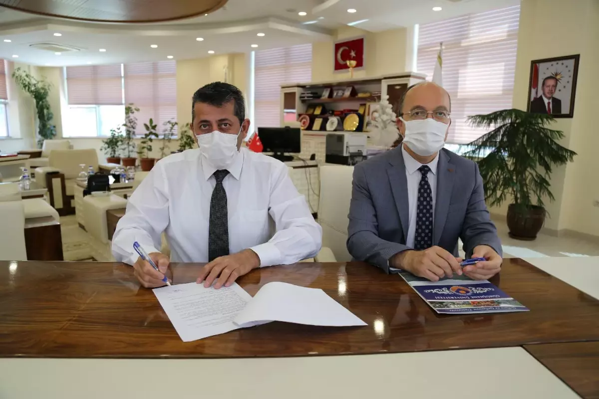Gümüşhane Üniversitesi kentteki 3 sanayi kuruluşuyla işbirliği protokolü imzaladı