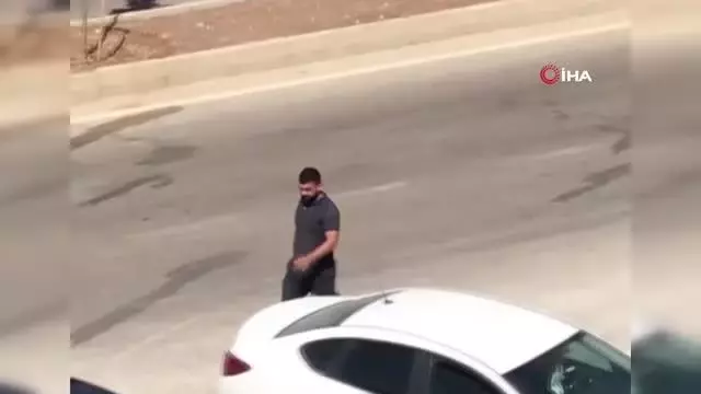 Hasta eşeği yolun karşısına geçirerek insanlık dersi verdi