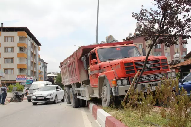 Trafik kazası: 1 yaralı Trafik kazası: 1 yaralı