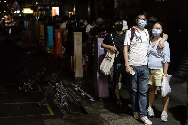 Hong Kong'da muhalif Apple Daily gazetesi kapatıldı