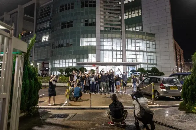 Hong Kong'da muhalif Apple Daily gazetesi kapatıldı