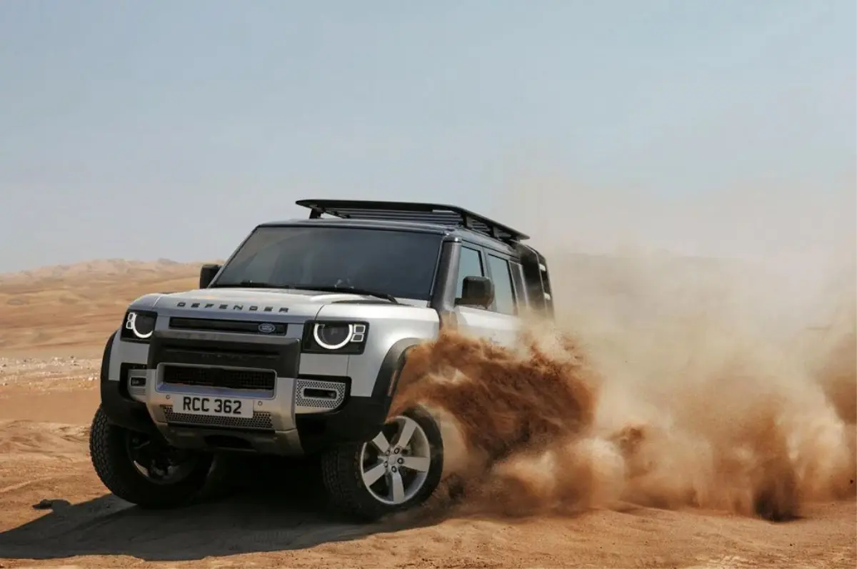 Land Rover Defender'a Yılın Tasarımı ödülü