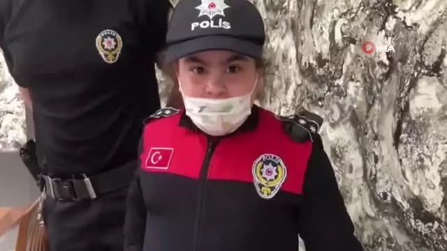 Minik Rana'ya polis abilerinden sürpriz doğum günü