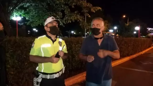 Öğretmen denetimde durduruldu, koronadan ölen polise hakaret etti