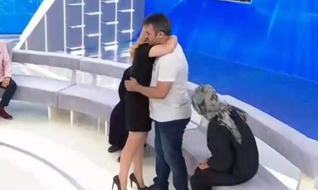 Osman Büyükşen'in Müge Anlı yayınındaki isyanına televizyon karşısındaki milyonlar da kayıtsız kalmadı Osman Büyükşen'in Müge Anlı yayınındaki isyanına televizyon karşısındaki milyonlar da kayıtsız kalmadı
