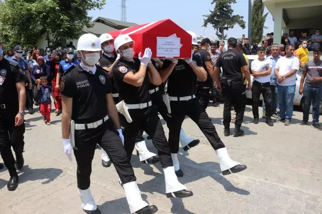 Son dakika haberleri... Siirt'te trafik kazası sonucu hayatını kaybeden polis memuru toprağa verildi Son dakika haberleri... Siirt'te trafik kazası sonucu hayatını kaybeden polis memuru toprağa verildi