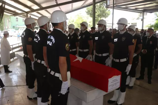 Son dakika haberleri... Siirt'te trafik kazası sonucu hayatını kaybeden polis memuru toprağa verildi