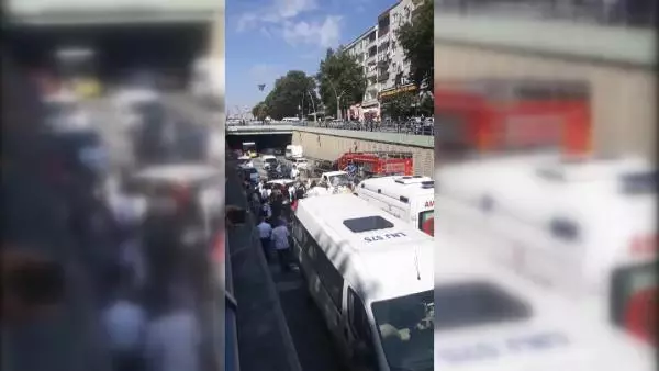SULTANGAZİ'DE DİREKSİYONDA EPİLEPSİ KRİZİ GEÇİREN SÜRÜCÜ KAZA YAPTI