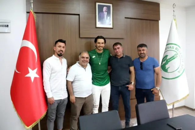Timur Kosovalı, Sivas Belediyespor'a transfer oldu