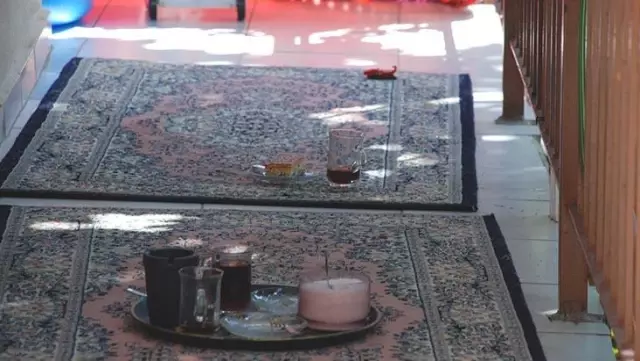 Annesini öldürüp çuvalla balkonda saklamıştı! Ev ve bahçede dikkat çeken detaylar ortaya çıktı Annesini öldürüp çuvalla balkonda saklamıştı! Ev ve bahçede dikkat çeken detaylar ortaya çıktı