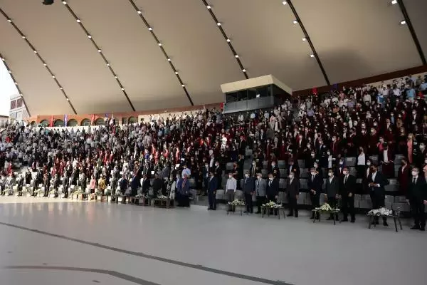 BAKAN ELVAN İHRACATTA 200 MİLYAR DOLARIN ÜZERİNE ÇIKACAĞIZ