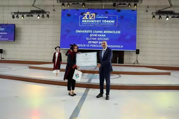BAKAN ELVAN İHRACATTA 200 MİLYAR DOLARIN ÜZERİNE ÇIKACAĞIZ