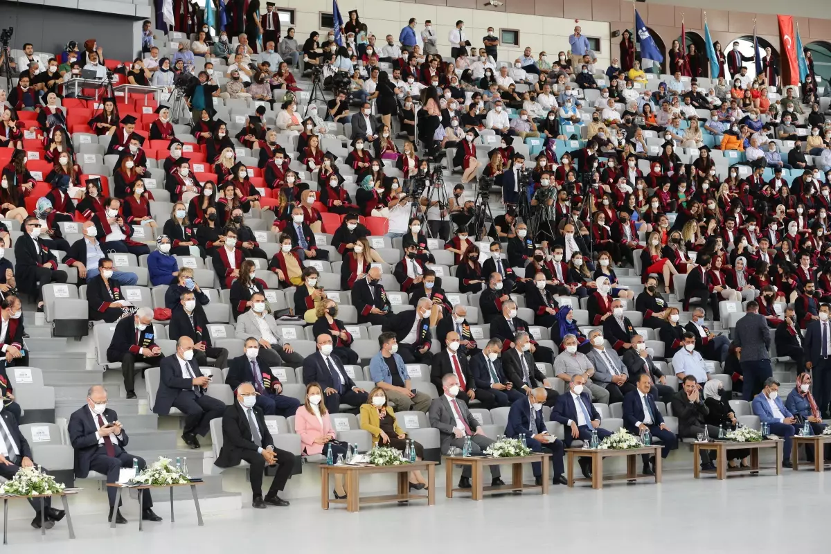 GAZİANTEP - Bakanlar Gül ve Elvan, Hasan Kalyoncu Üniversitesi Mezuniyet Töreni'ne katıldı