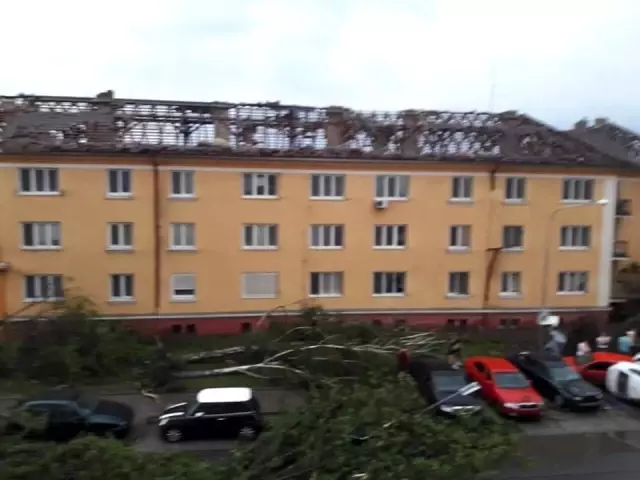 Kasırga, Çekya'nın Güney Moravya Bölgesi'ni yerle bir etti