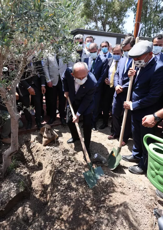 Kılıçdaroğlu: 'Hep beraber demokrasiden yana olmalıyız, demokrasiyi savunmalıyız'