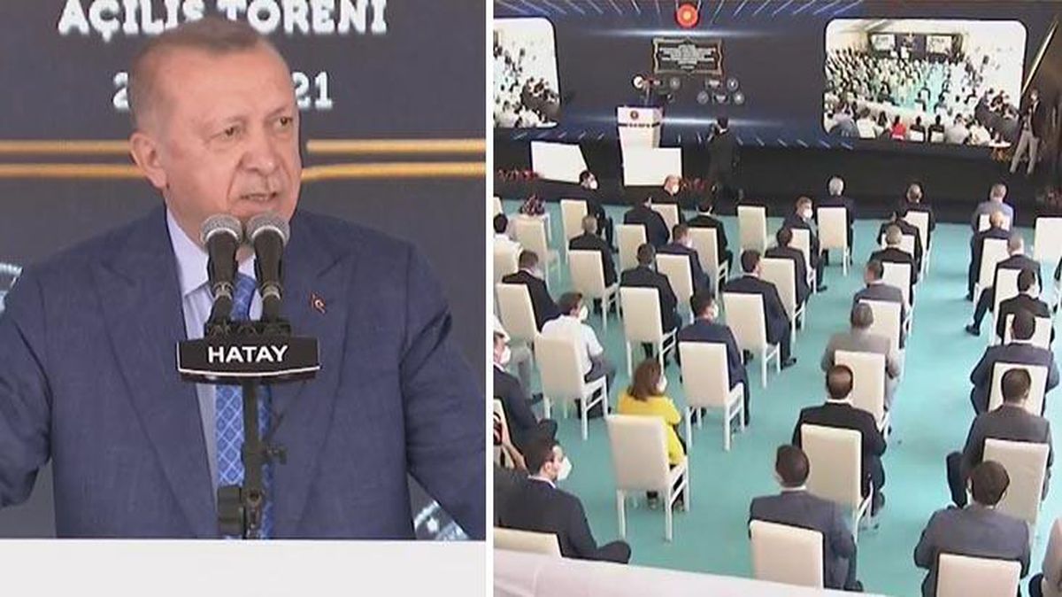 Cumhurbaşkanı, konuşmasını dışarıdan dinleyen kadınları içeri aldırdı: Polis arkadaşlar bariyerleri hemen kaldırıversin
