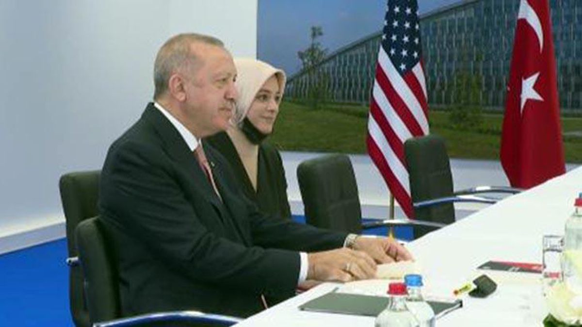 Erdoğan, Biden görüşmesinde çevirmenlik yaptığı için eleştirilen Kavakçı'nın kızıyla ilgili konuştu: Trump da Biden da Fatma'yı övdü