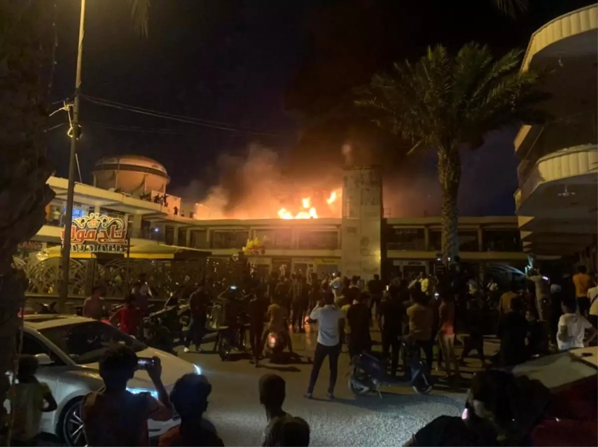Son Dakika | Irak'ta bir AVM'de yangın çıktı