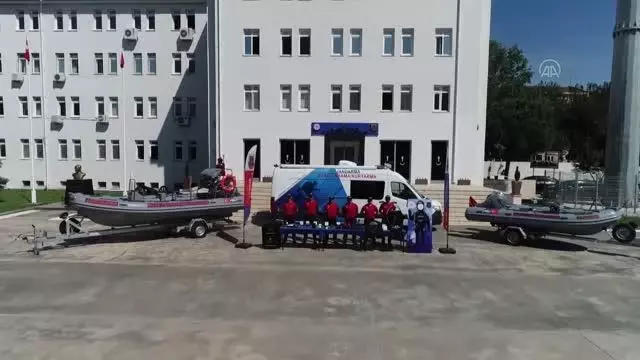 Karadeniz Bölgesi'nde su altının isimsiz kahramanları: 'Jandarma SAK Timi' Karadeniz Bölgesi'nde su altının isimsiz kahramanları: 'Jandarma SAK Timi'