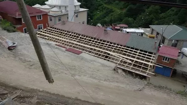 GİRESUN PATLATILAN DİNAMİT NEDENİYLE HASAR GÖREN BELEDİYE BİNASI ONARILIYOR