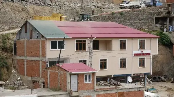 GİRESUN PATLATILAN DİNAMİT NEDENİYLE HASAR GÖREN BELEDİYE BİNASI ONARILIYOR