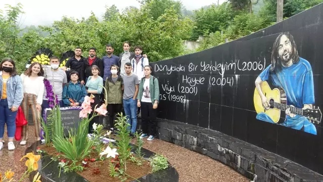 Sanatçı Kazım Koyuncu, vefatının 16. yılında kabri başında anıldı