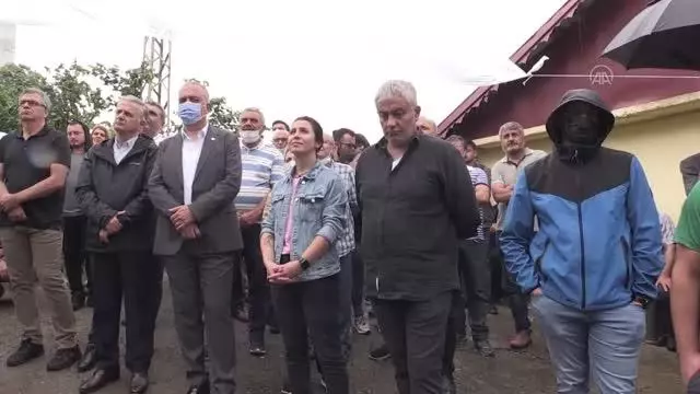 Sanatçı Kazım Koyuncu, vefatının 16. yılında kabri başında anıldı