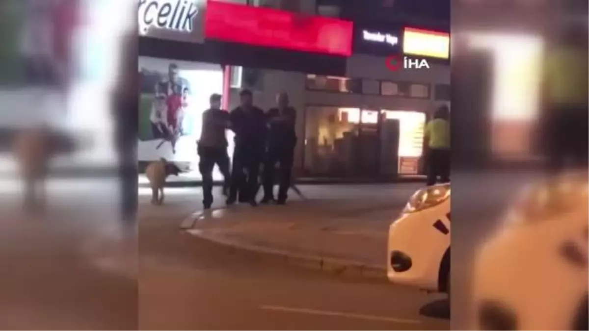 Son Dakika | Uygulama noktasında hareketli dakikalar... Kısıtlamayı ihlal ettiler, polise direnince karakola böyle götürüldüler