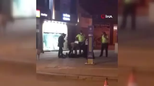 Son Dakika | Uygulama noktasında hareketli dakikalar... Kısıtlamayı ihlal ettiler, polise direnince karakola böyle götürüldüler
