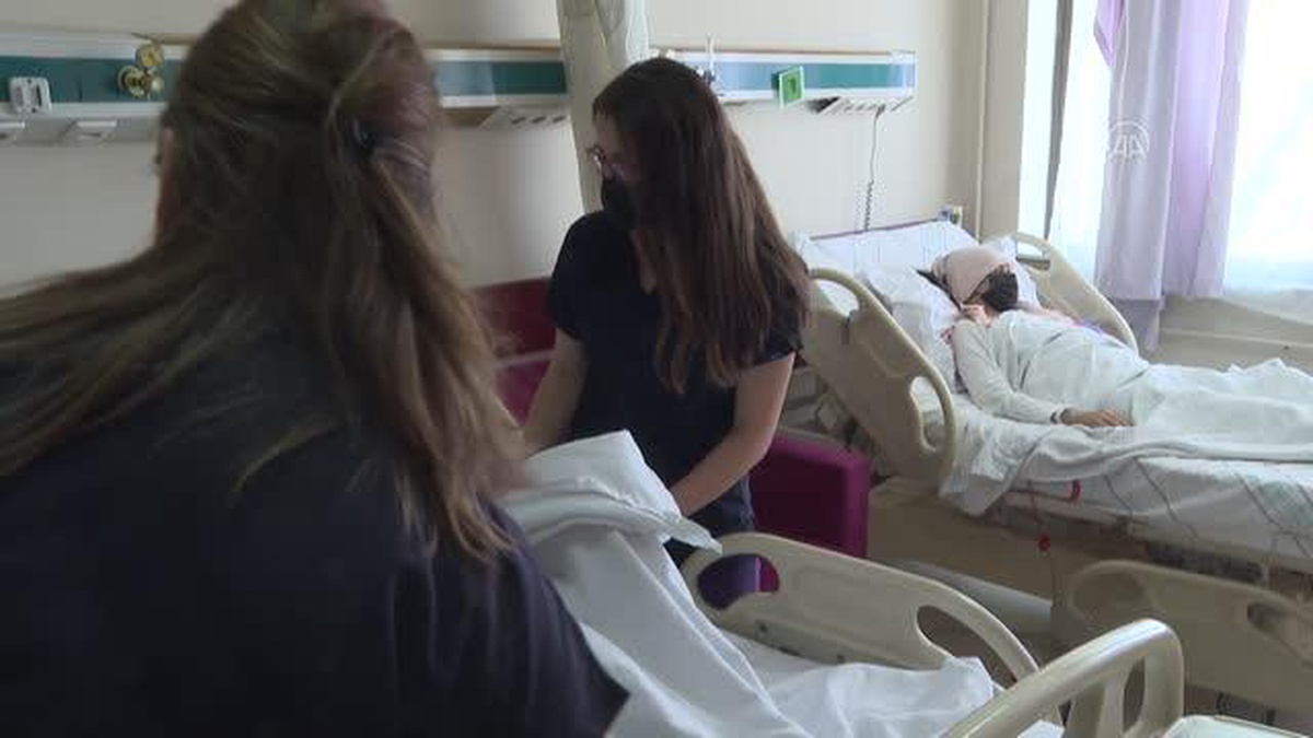 Aydınlı hemşire, ablasından yapılan böbrek nakliyle sağlığına kavuştu - Vimarsana News