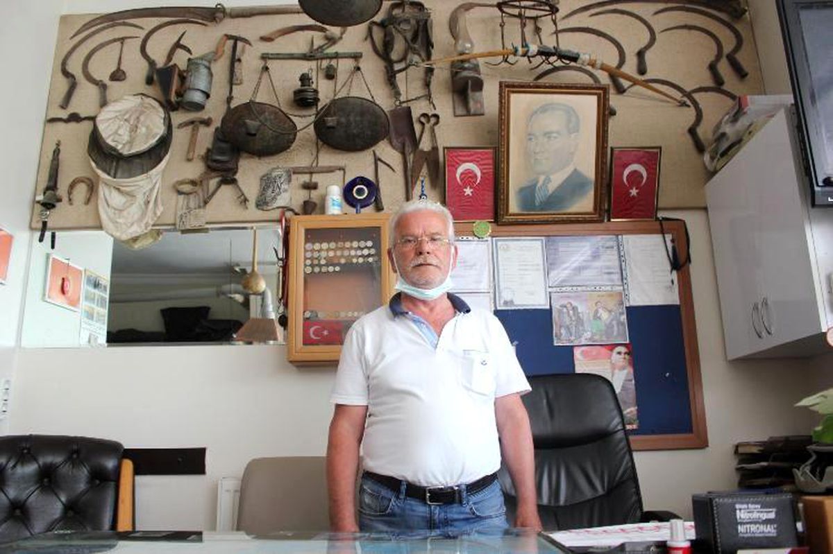 Babasının anısını yaşatmak için kıraathaneyi antikacıya çevirdi, büyük ilgiyle karşılaştı