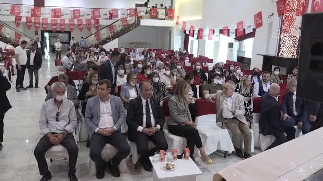 CHP Kadın Kolları Genel Başkanı Nazlıaka, partililerle bir araya geldi