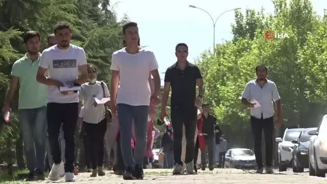Deprem yaşayan Bingöl'de öğrencilerin sınav heyecanı