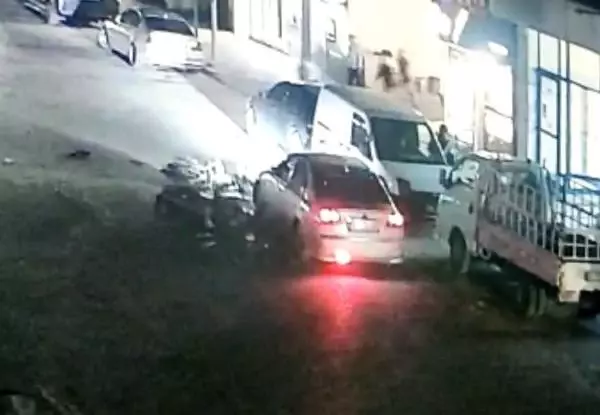 Son dakika haber... EMİRDAĞ'DA 3 KİŞİNİN YARALANDIĞI MOTOSİKLET KAZASI KAMERADA 4 Son dakika haber... EMİRDAĞ'DA 3 KİŞİNİN YARALANDIĞI MOTOSİKLET KAZASI KAMERADA