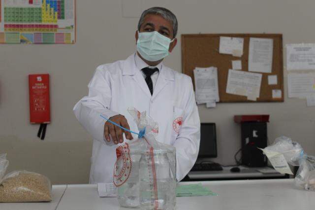 Gıda laboratuvarındaki tespitler endişe verici! Tavuk dönerin içinden bağırsak, sucuktan domuz eti çıkabiliyor Gıda laboratuvarındaki tespitler endişe verici! Tavuk dönerin içinden bağırsak, sucuktan domuz eti çıkabiliyor