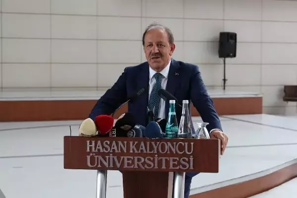 Hasan Kalyoncu Üniversitesi'nde 2021 mezunları kep attı