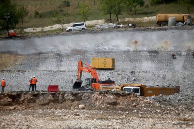 Kanal İstanbul'daki otoyollar ücretli, köprüler ise ücretsiz olacak Kanal İstanbul'daki otoyollar ücretli, köprüler ise ücretsiz olacak