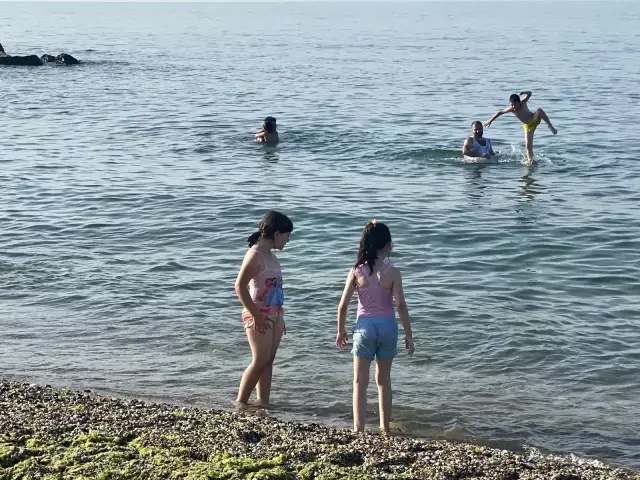 Son dakika haberleri: Karaburun'da serinlemek için denize giren çocuk ölümden döndü