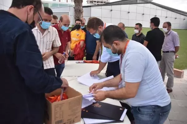 SPOR Kayserispor'da Berna Gözbaşı güven tazeledi