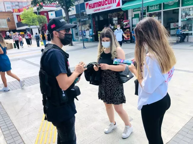 Narkotik köpeği Athena ilgi odağı oldu
