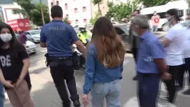 Polisin çabası kimliğini kaybeden Busenur'u sınavın girmesine yetmedi 3 Polisin çabası kimliğini kaybeden Busenur'u sınavın girmesine yetmedi