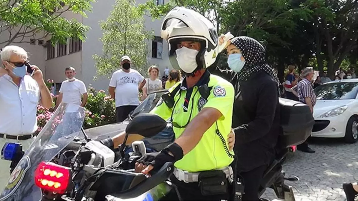 Saniyelerle yarıştı ama başaramadı! Trafik polisi, sınava yetiştiremediği öğrenciden özür dileyip helallik istedi
