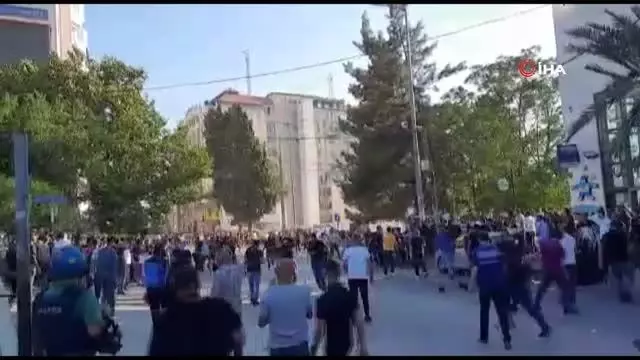 Ramallah'ta Filistinli muhalif aktivist Banat'ın gözaltında hayatını kaybetmesi protesto edildi