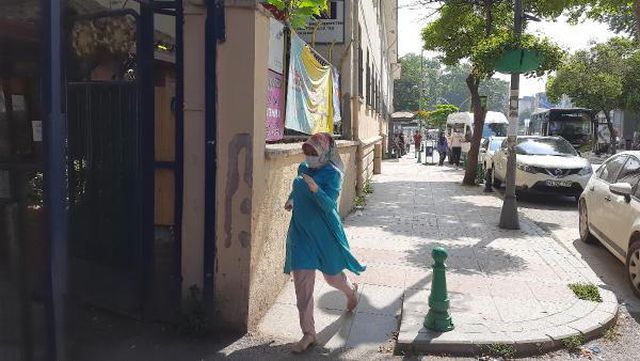 sinava gec kalmamak icin kosa kosa geldiler 2 14226778 o